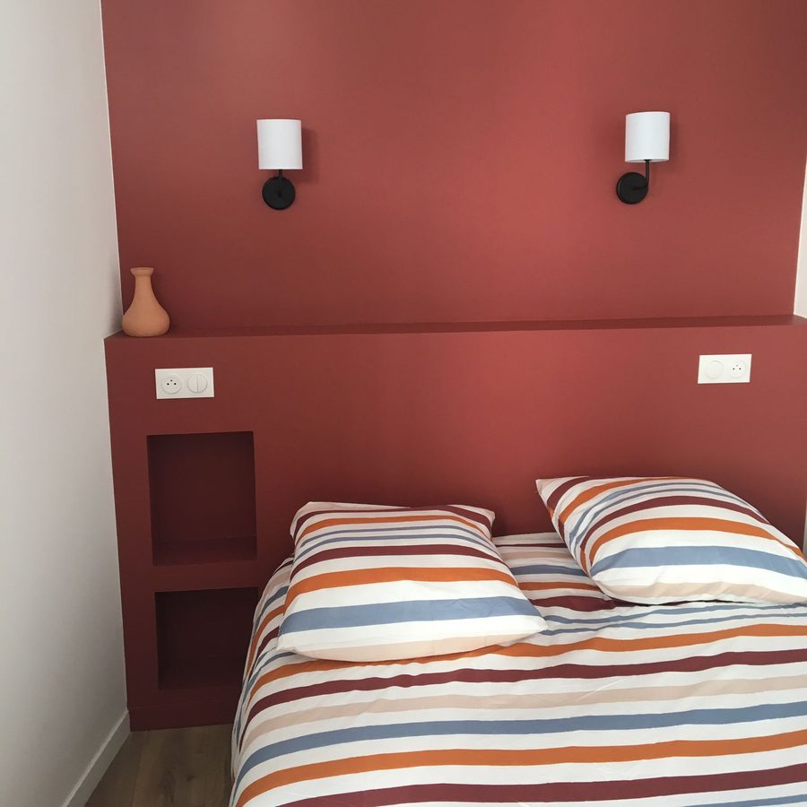La chambre dans un T2 marseillais, après rénovation
